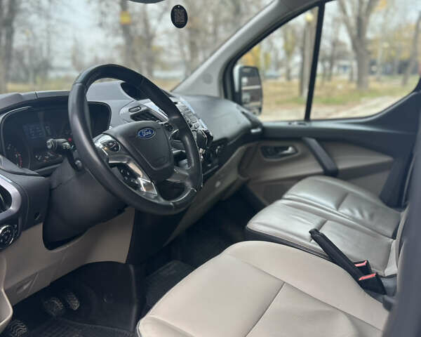 Сірий Форд Турнео Кастом, об'ємом двигуна 2.2 л та пробігом 336 тис. км за 17500 $, фото 20 на Automoto.ua