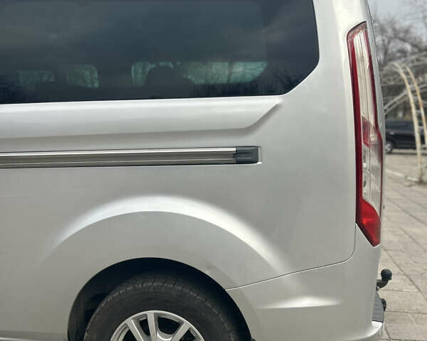 Сірий Форд Турнео Кастом, об'ємом двигуна 2.2 л та пробігом 336 тис. км за 17500 $, фото 12 на Automoto.ua