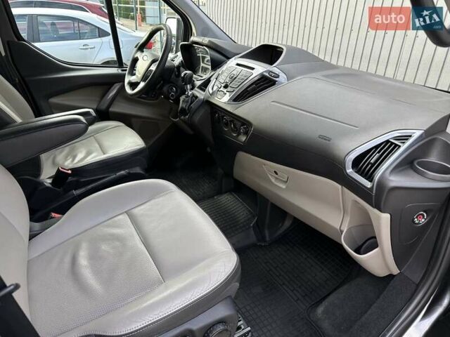 Форд Турнео Кастом 2015 в Мукачеве на Automoto.ua Серый Форд Турнео Кастом, объемом двигателя 2.2 л и пробегом 228 тыс. км за 19900 $, фото 27 на Automoto.ua