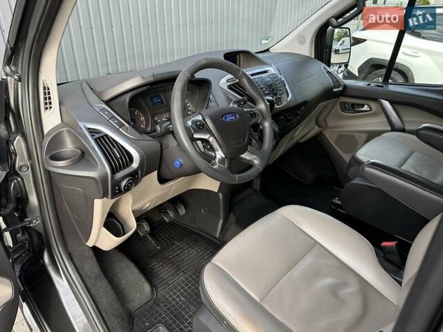 Форд Турнео Кастом 2015 в Мукачеве на Automoto.ua Серый Форд Турнео Кастом, объемом двигателя 2.2 л и пробегом 228 тыс. км за 19900 $, фото 33 на Automoto.ua