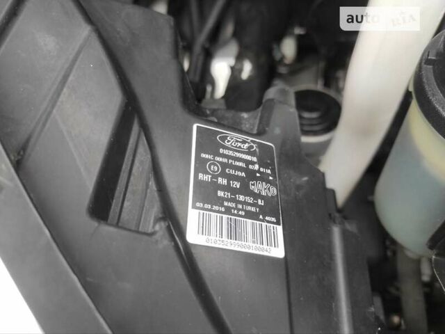 Серый Форд Турнео Кастом, объемом двигателя 2 л и пробегом 193 тыс. км за 17900 $, фото 39 на Automoto.ua