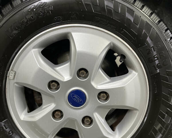 Сірий Форд Турнео Кастом, об'ємом двигуна 2 л та пробігом 193 тис. км за 25000 $, фото 63 на Automoto.ua