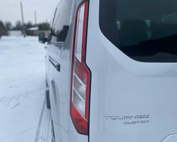 Сірий Форд Турнео Кастом, об'ємом двигуна 2 л та пробігом 193 тис. км за 22000 $, фото 11 на Automoto.ua