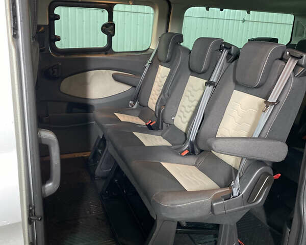 Сірий Форд Турнео Кастом, об'ємом двигуна 2 л та пробігом 193 тис. км за 25000 $, фото 27 на Automoto.ua