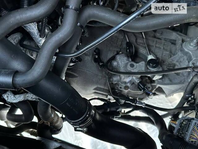 Сірий Форд Турнео Кастом, об'ємом двигуна 2 л та пробігом 204 тис. км за 20000 $, фото 138 на Automoto.ua