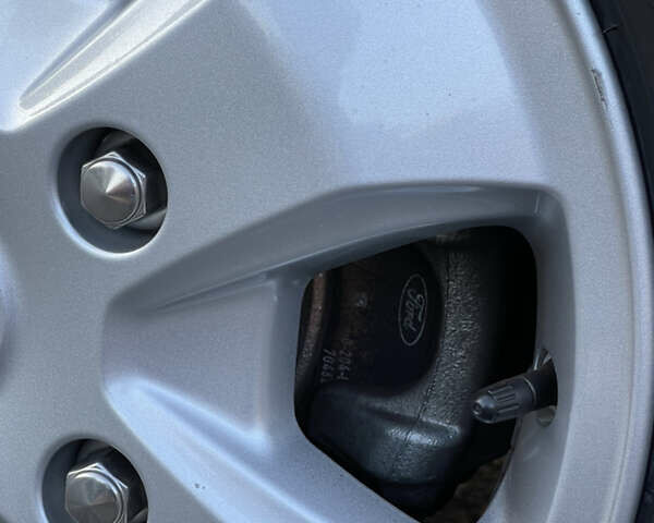 Сірий Форд Турнео Кастом, об'ємом двигуна 2.2 л та пробігом 12 тис. км за 33000 $, фото 30 на Automoto.ua