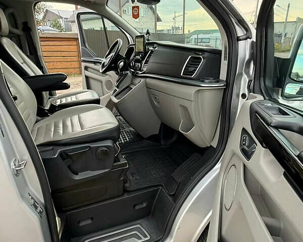 Серый Форд Турнео Кастом, объемом двигателя 2 л и пробегом 167 тыс. км за 25999 $, фото 31 на Automoto.ua