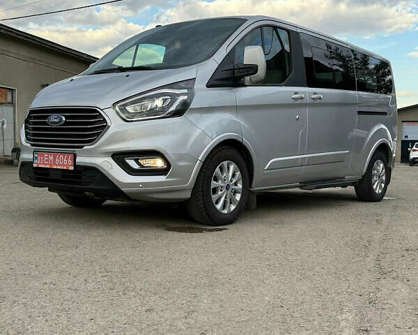 Серый Форд Турнео Кастом, объемом двигателя 2 л и пробегом 167 тыс. км за 25999 $, фото 6 на Automoto.ua