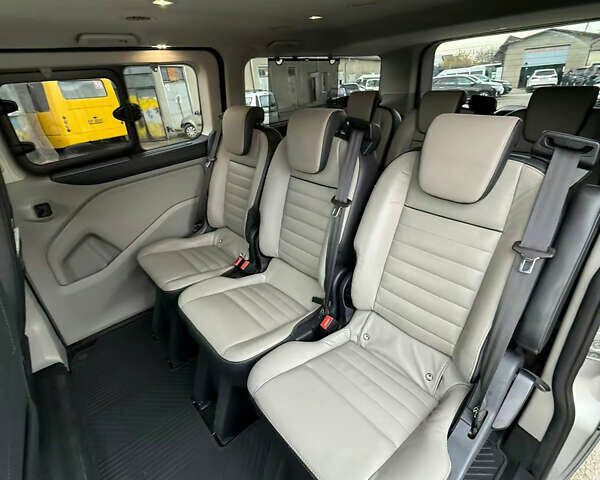 Серый Форд Турнео Кастом, объемом двигателя 2 л и пробегом 167 тыс. км за 25999 $, фото 25 на Automoto.ua