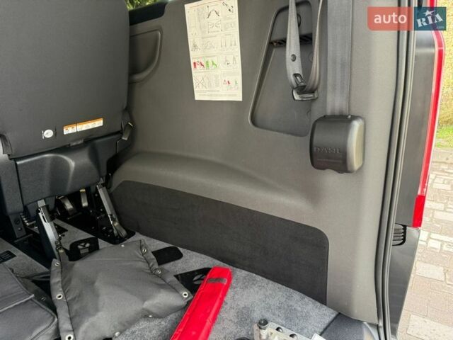 Серый Форд Турнео Кастом, объемом двигателя 2 л и пробегом 192 тыс. км за 26800 $, фото 123 на Automoto.ua