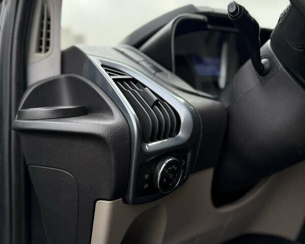 Синий Форд Турнео Кастом, объемом двигателя 2.2 л и пробегом 213 тыс. км за 17650 $, фото 23 на Automoto.ua