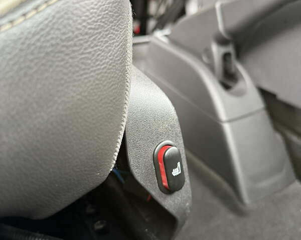 Синий Форд Турнео Кастом, объемом двигателя 2.2 л и пробегом 213 тыс. км за 17650 $, фото 34 на Automoto.ua