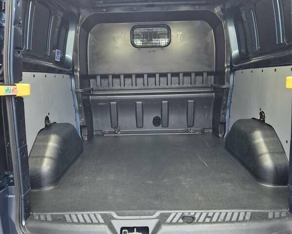 Синій Форд Турнео Кастом, об'ємом двигуна 2 л та пробігом 162 тис. км за 22500 $, фото 40 на Automoto.ua