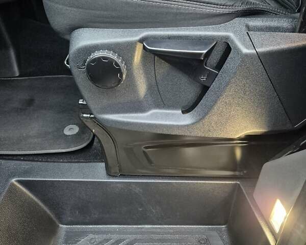 Синій Форд Турнео Кастом, об'ємом двигуна 2 л та пробігом 162 тис. км за 22500 $, фото 23 на Automoto.ua