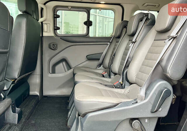 Зеленый Форд Турнео Кастом, объемом двигателя 2 л и пробегом 27 тыс. км за 34758 $, фото 10 на Automoto.ua