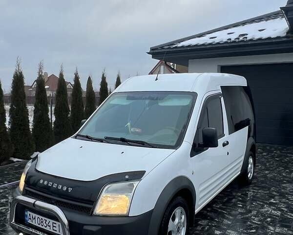 Белый Форд Транзит Коннект, объемом двигателя 1.75 л и пробегом 393 тыс. км за 4400 $, фото 5 на Automoto.ua