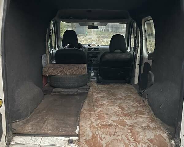 Белый Форд Транзит Коннект, объемом двигателя 1.8 л и пробегом 350 тыс. км за 3600 $, фото 11 на Automoto.ua