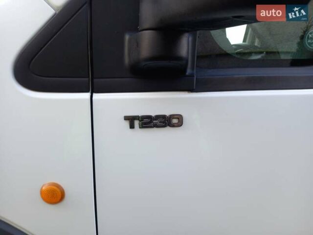 Білий Форд Транзит Коннект, об'ємом двигуна 1.8 л та пробігом 400 тис. км за 4300 $, фото 19 на Automoto.ua