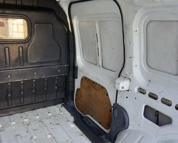Білий Форд Транзит Коннект, об'ємом двигуна 1.8 л та пробігом 400 тис. км за 4300 $, фото 22 на Automoto.ua
