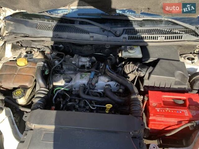 Білий Форд Транзит Коннект, об'ємом двигуна 1.75 л та пробігом 366 тис. км за 3900 $, фото 9 на Automoto.ua