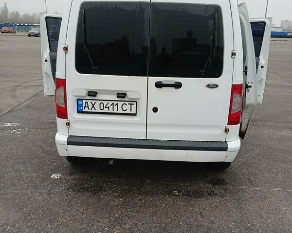 Белый Форд Транзит Коннект, объемом двигателя 1.75 л и пробегом 260 тыс. км за 4500 $, фото 2 на Automoto.ua