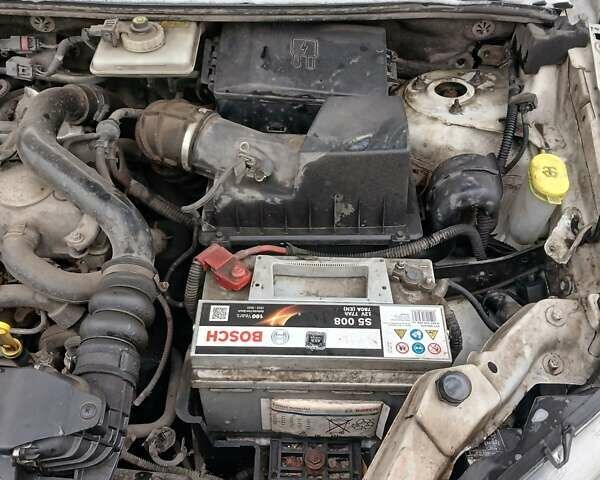 Белый Форд Транзит Коннект, объемом двигателя 1.75 л и пробегом 260 тыс. км за 4500 $, фото 5 на Automoto.ua