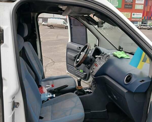 Белый Форд Транзит Коннект, объемом двигателя 1.75 л и пробегом 260 тыс. км за 4500 $, фото 9 на Automoto.ua