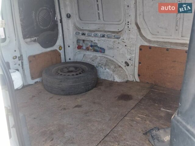 Белый Форд Транзит Коннект, объемом двигателя 1.75 л и пробегом 500 тыс. км за 4300 $, фото 7 на Automoto.ua