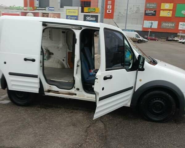 Белый Форд Транзит Коннект, объемом двигателя 1.75 л и пробегом 260 тыс. км за 4500 $, фото 10 на Automoto.ua