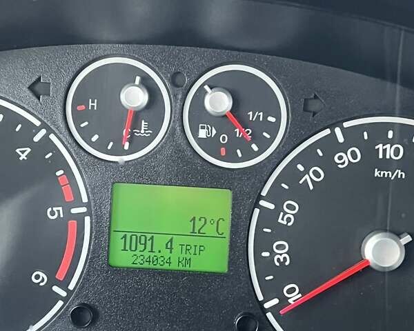 Белый Форд Транзит Коннект, объемом двигателя 1.8 л и пробегом 234 тыс. км за 5300 $, фото 3 на Automoto.ua