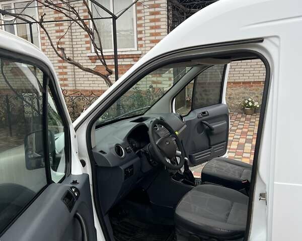 Білий Форд Транзит Коннект, об'ємом двигуна 1.75 л та пробігом 235 тис. км за 5200 $, фото 8 на Automoto.ua