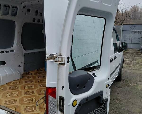 Белый Форд Транзит Коннект, объемом двигателя 1.8 л и пробегом 164 тыс. км за 7000 $, фото 21 на Automoto.ua