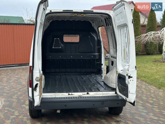 Білий Форд Транзит Коннект, об'ємом двигуна 1.8 л та пробігом 260 тис. км за 4550 $, фото 6 на Automoto.ua