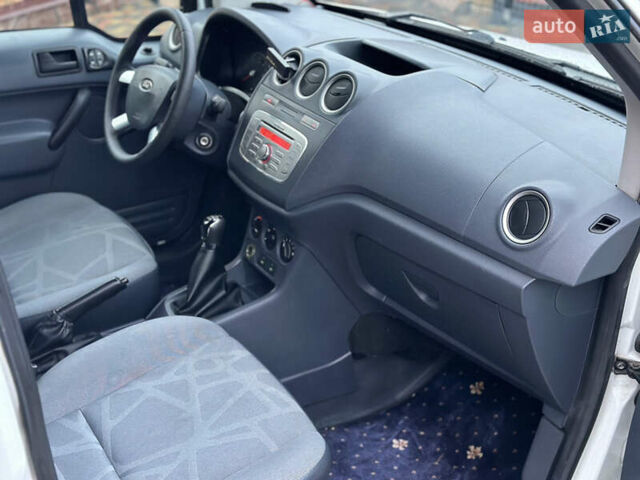 Білий Форд Транзит Коннект, об'ємом двигуна 1.8 л та пробігом 260 тис. км за 4550 $, фото 7 на Automoto.ua