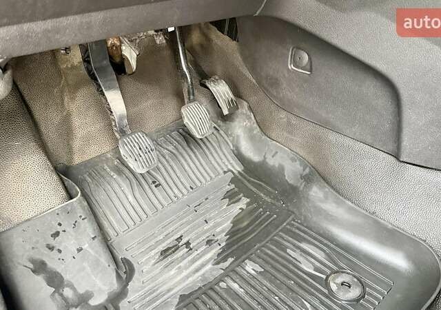 Белый Форд Транзит Коннект, объемом двигателя 1.56 л и пробегом 147 тыс. км за 7900 $, фото 16 на Automoto.ua