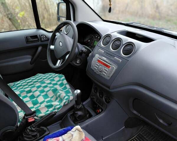 Белый Форд Транзит Коннект, объемом двигателя 1.8 л и пробегом 164 тыс. км за 7000 $, фото 4 на Automoto.ua