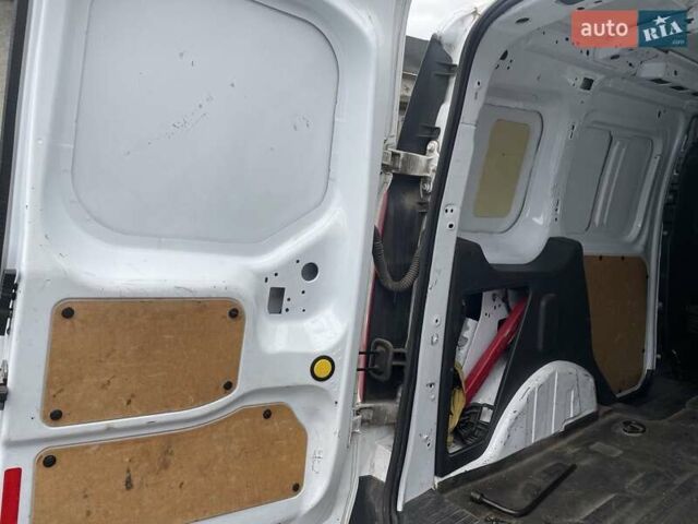 Форд Транзит Коннект 2014 у Києві на Automoto.ua Білий Форд Транзит Коннект, об'ємом двигуна 1.56 л та пробігом 243 тис. км за 7950 $, фото 20 на Automoto.ua
