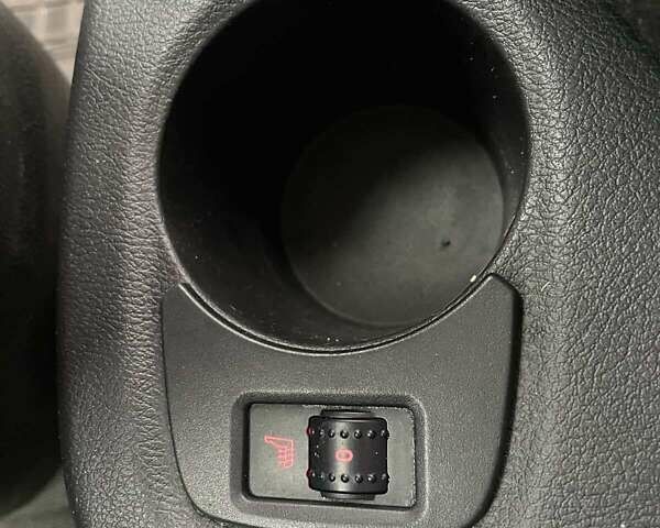 Форд Транзит Коннект 2014 у Києві на Automoto.ua Білий Форд Транзит Коннект, об'ємом двигуна 1.56 л та пробігом 243 тис. км за 7950 $, фото 9 на Automoto.ua