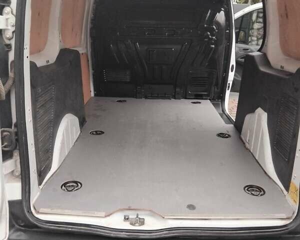 Форд Транзит Коннект 2014 у Тячеве на Automoto.ua Білий Форд Транзит Коннект, об'ємом двигуна 1.56 л та пробігом 165 тис. км за 8200 $, фото 7 на Automoto.ua