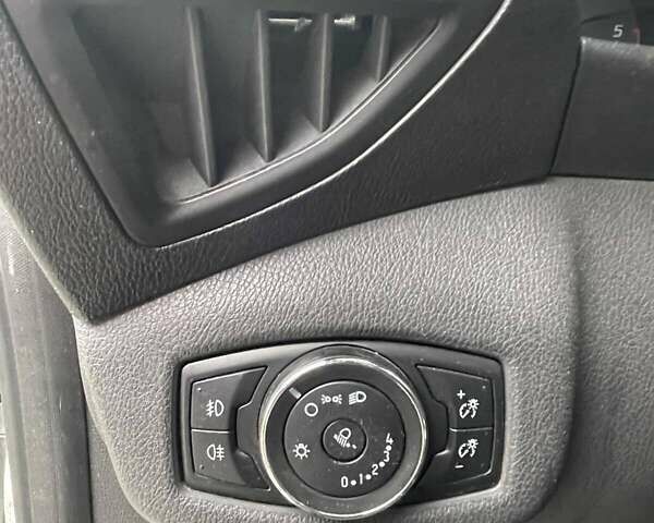 Форд Транзит Коннект 2014 у Києві на Automoto.ua Білий Форд Транзит Коннект, об'ємом двигуна 1.56 л та пробігом 243 тис. км за 7950 $, фото 17 на Automoto.ua