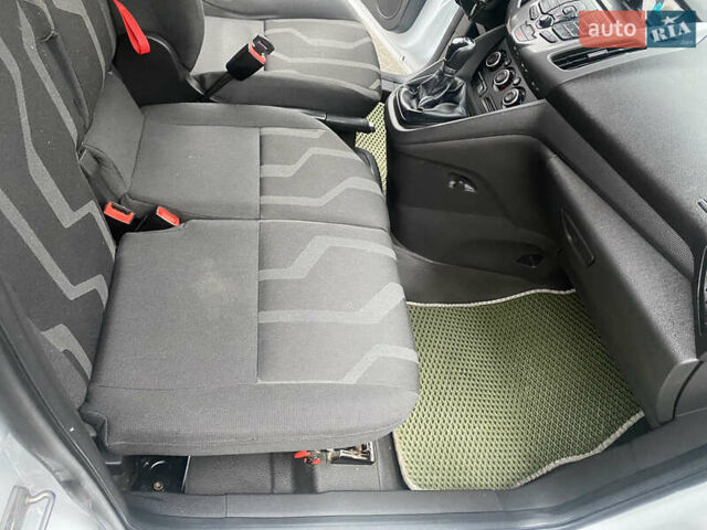 Білий Форд Транзит Коннект, об'ємом двигуна 1.6 л та пробігом 240 тис. км за 7100 $, фото 13 на Automoto.ua