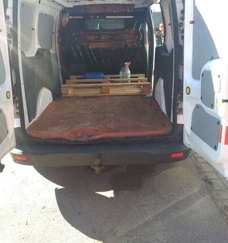 Белый Форд Транзит Коннект, объемом двигателя 1.56 л и пробегом 239 тыс. км за 8700 $, фото 10 на Automoto.ua