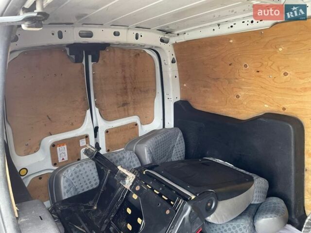 Белый Форд Транзит Коннект, объемом двигателя 1.56 л и пробегом 350 тыс. км за 7500 $, фото 6 на Automoto.ua