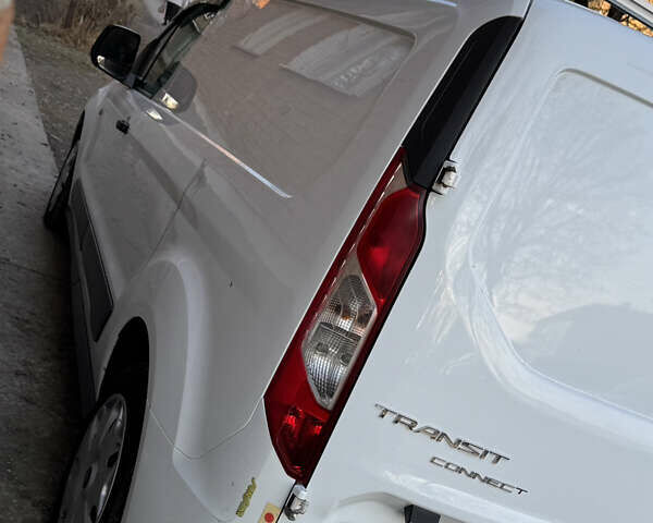 Білий Форд Транзит Коннект, об'ємом двигуна 1.56 л та пробігом 256 тис. км за 7000 $, фото 2 на Automoto.ua