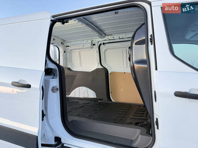 Белый Форд Транзит Коннект, объемом двигателя 1.5 л и пробегом 223 тыс. км за 10700 $, фото 40 на Automoto.ua
