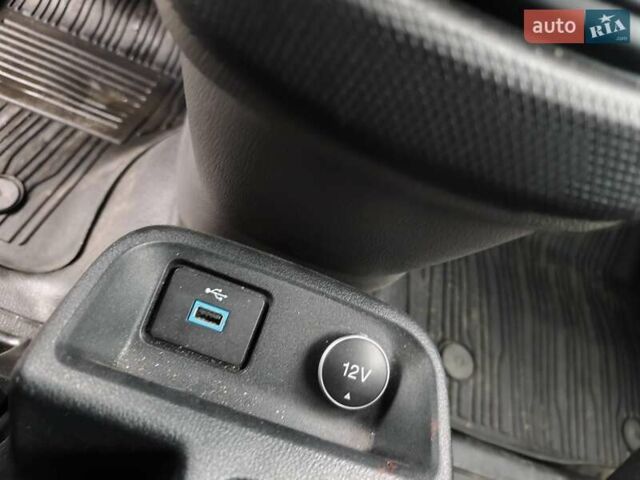 Білий Форд Транзит Коннект, об'ємом двигуна 1.5 л та пробігом 199 тис. км за 9300 $, фото 14 на Automoto.ua