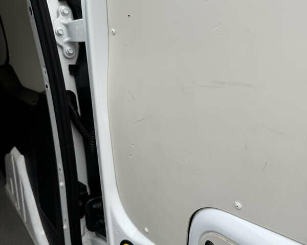 Белый Форд Транзит Коннект, объемом двигателя 1.5 л и пробегом 174 тыс. км за 11900 $, фото 14 на Automoto.ua