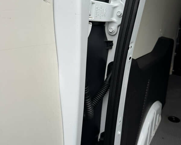 Белый Форд Транзит Коннект, объемом двигателя 1.5 л и пробегом 174 тыс. км за 11900 $, фото 15 на Automoto.ua