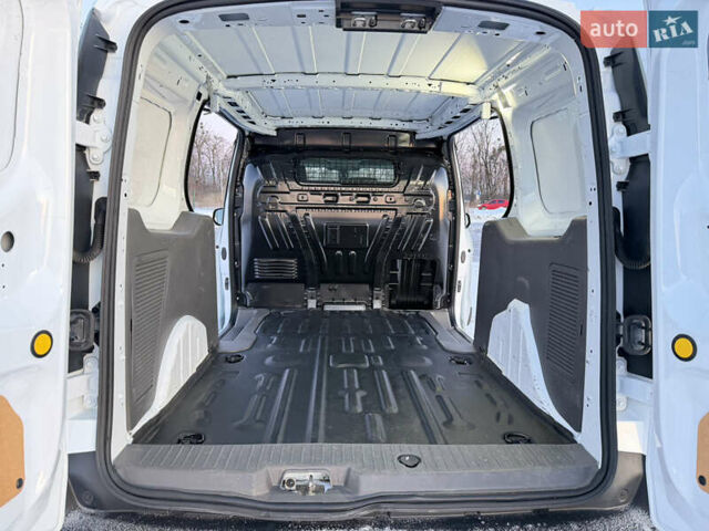 Белый Форд Транзит Коннект, объемом двигателя 1.5 л и пробегом 223 тыс. км за 10700 $, фото 47 на Automoto.ua
