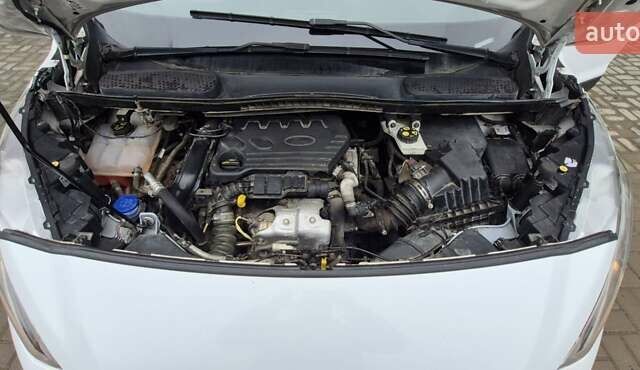 Білий Форд Транзит Коннект, об'ємом двигуна 1.5 л та пробігом 121 тис. км за 13000 $, фото 43 на Automoto.ua